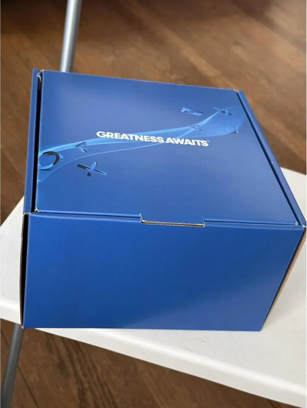 sony playstation 4 gold wireless headset W/box , Missing Adapter , ( Untested )